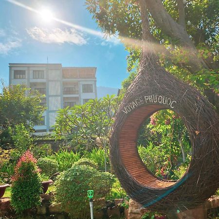 Voyage Phu Quoc Beach Resort Buitenkant foto