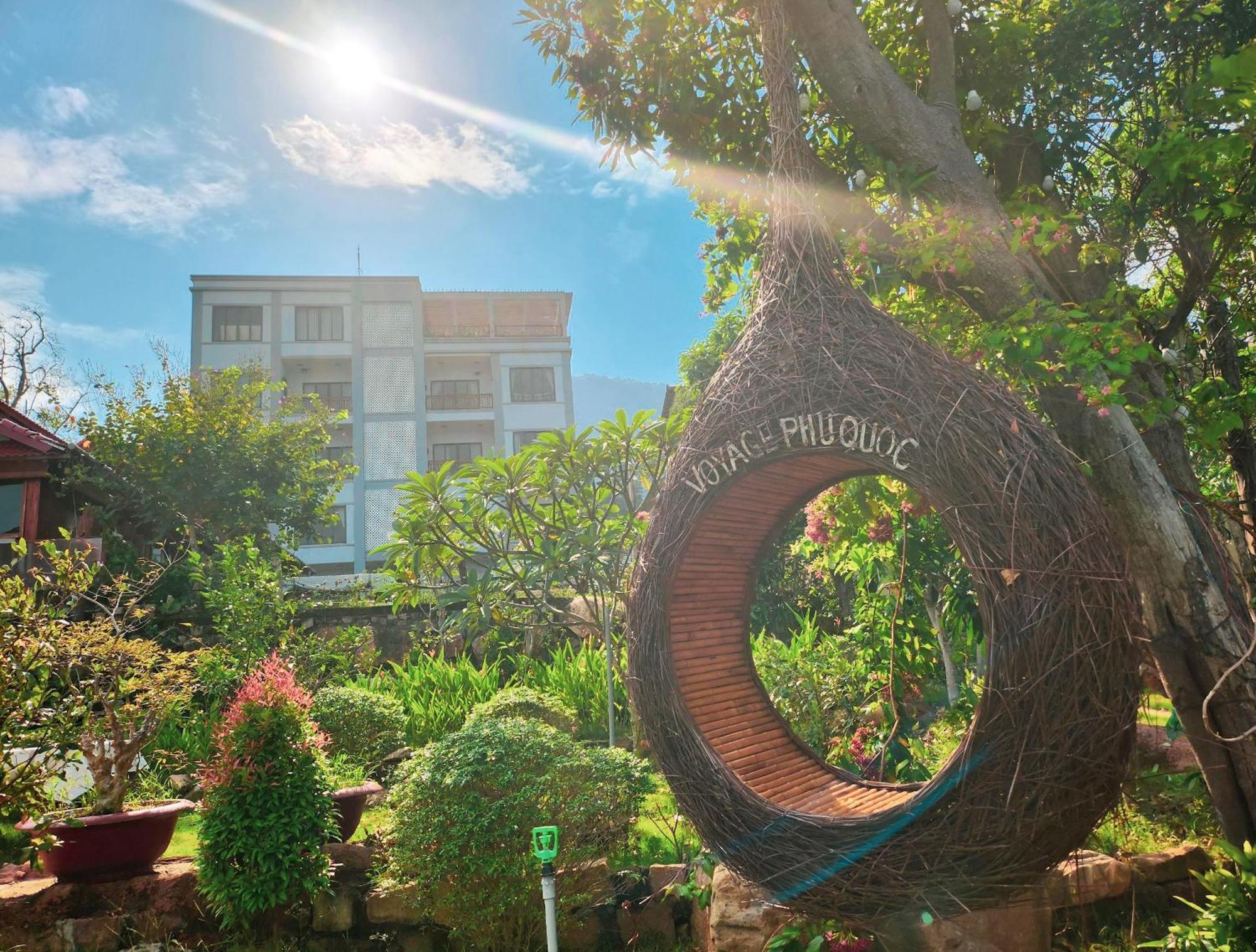 Voyage Phu Quoc Beach Resort Buitenkant foto