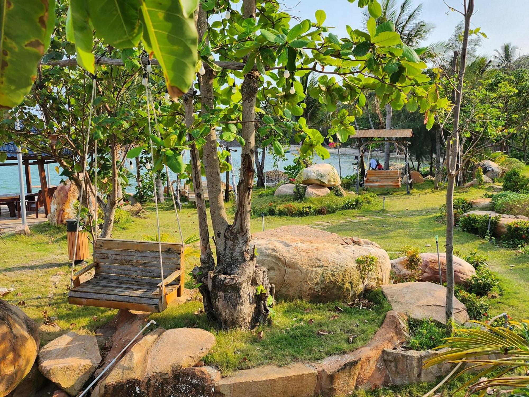 Voyage Phu Quoc Beach Resort Buitenkant foto