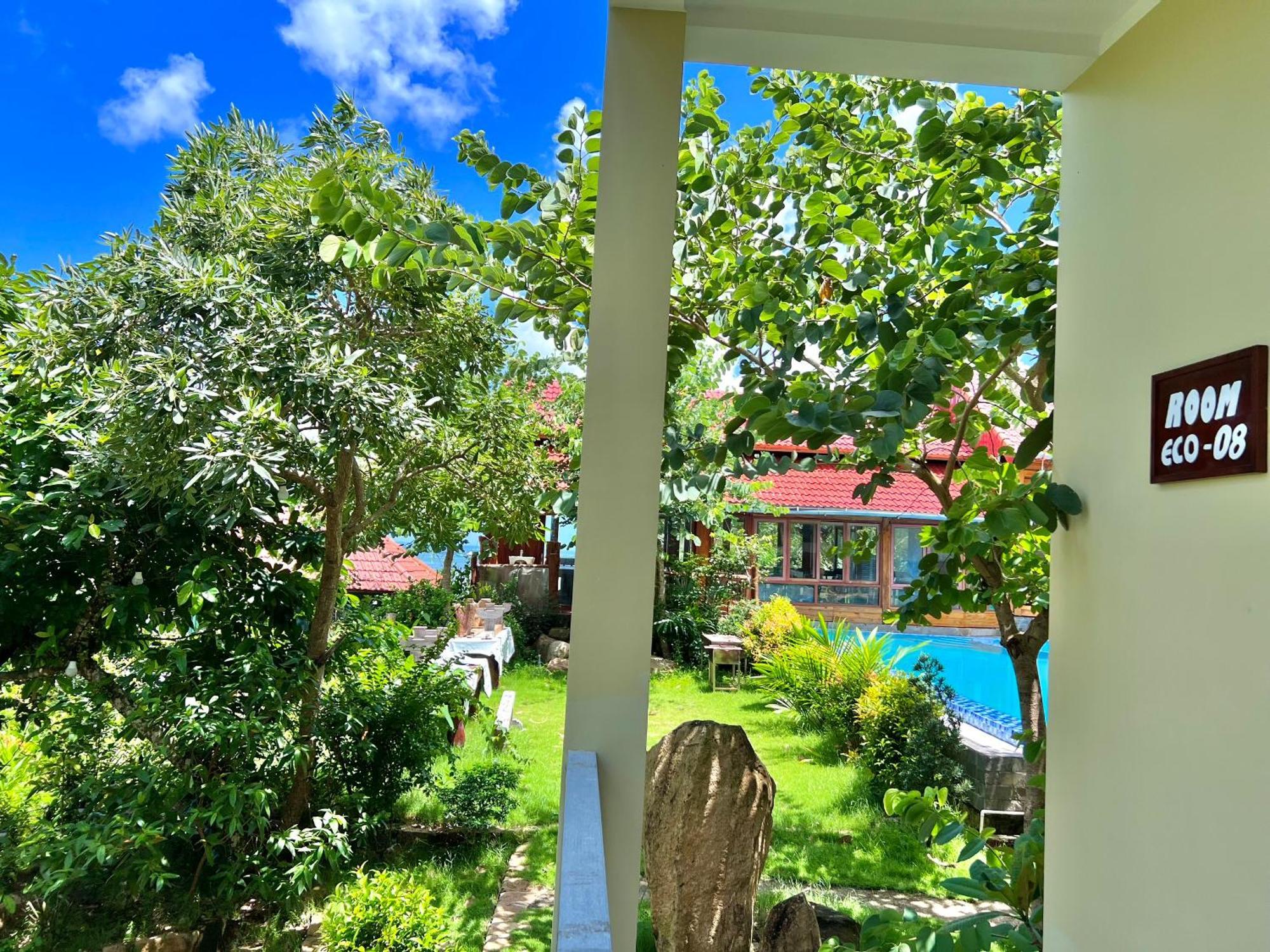 Voyage Phu Quoc Beach Resort Buitenkant foto
